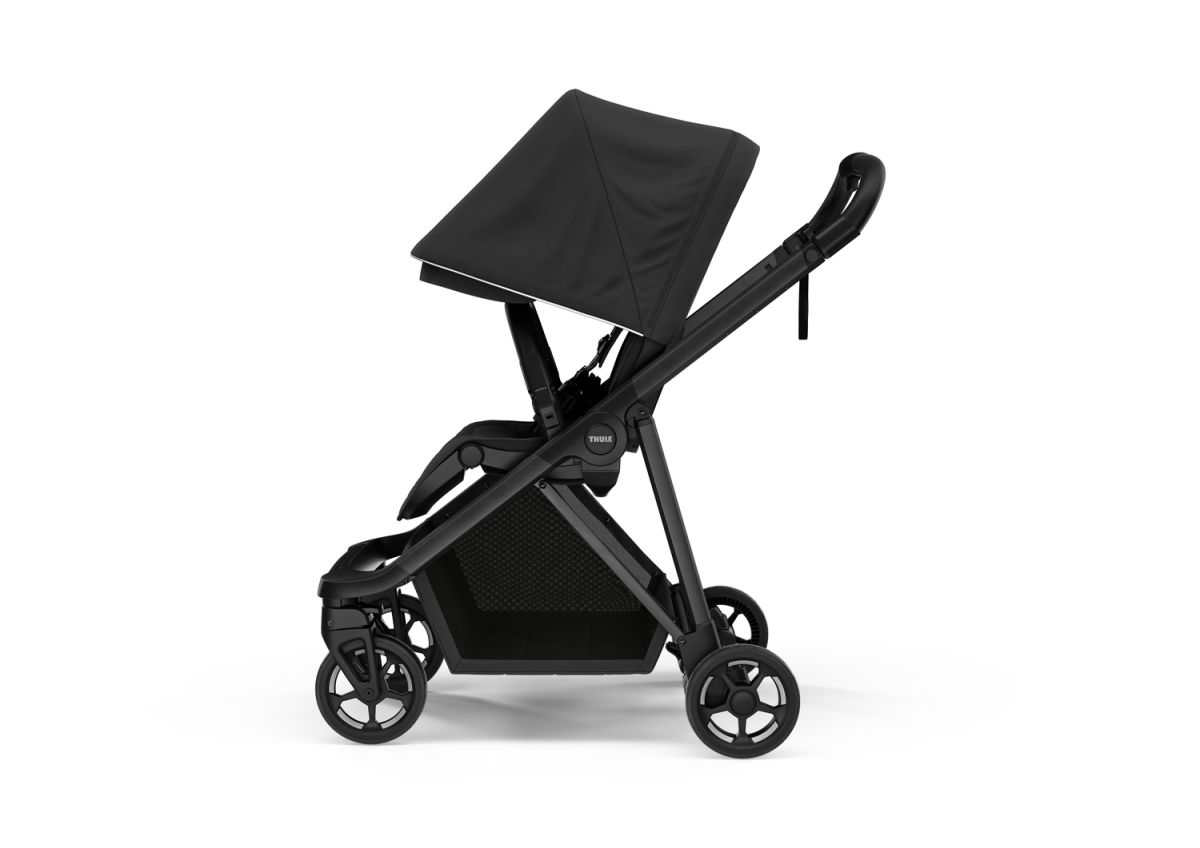 Náhľad produktu - Kočík Thule Shine Black on Black 2022 + vanička + ochrana proti slnku / dažďu Thule