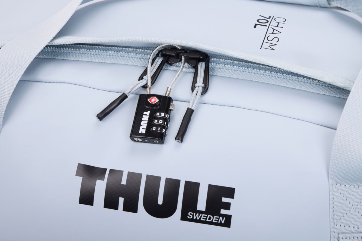 Náhľad produktu - Thule Chasm športová taška 70 l TDSD303 - Soft Blue