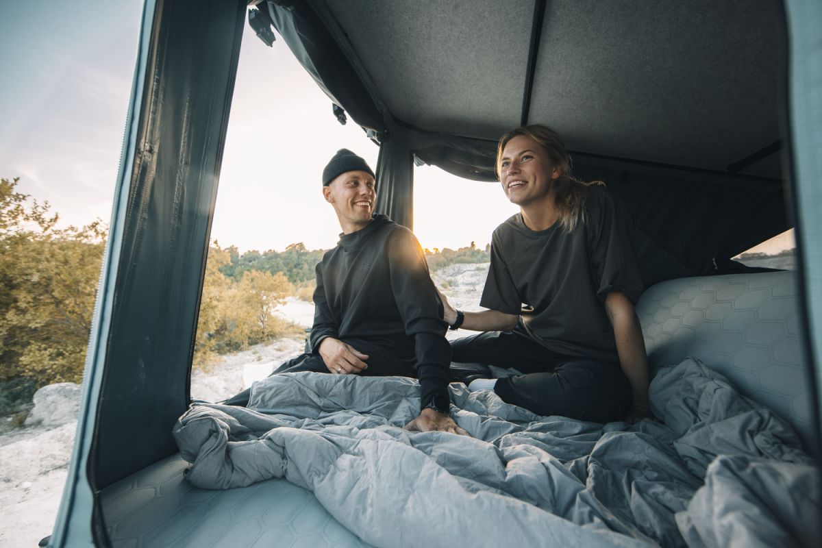 Náhľad produktu - Autostan Thule Widesky - škrupinový stan pre 2 osoby, Dark Slate