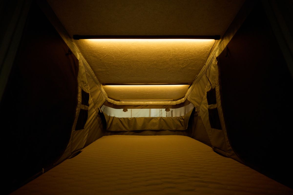 Náhľad produktu - Autostan Thule Widesky - škrupinový stan pre 2 osoby, Ashland Grey