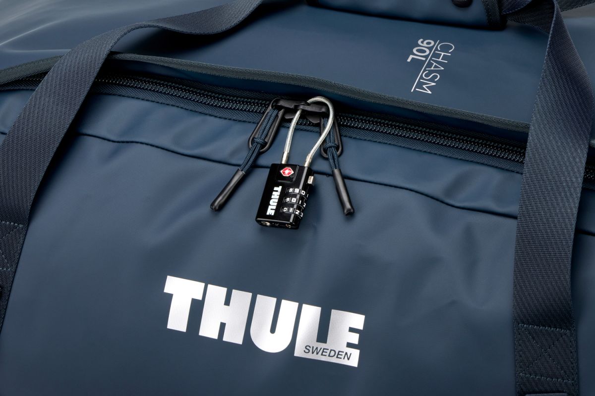 Náhľad produktu - Thule Chasm športová taška 90 l TDSD304 - Darkest Blue